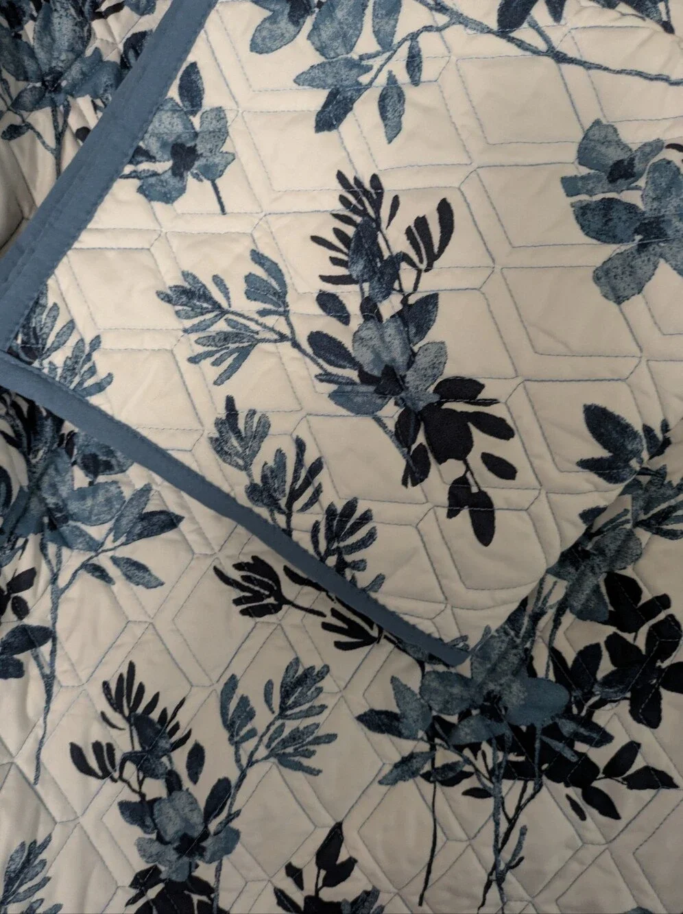 Blue and White King Floral Quilt Reversable by Home Expressions Madeline